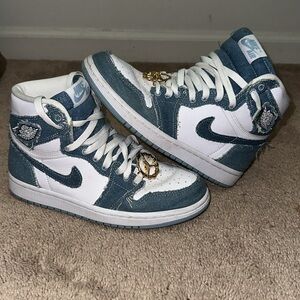 100% Authentic Jordan 1